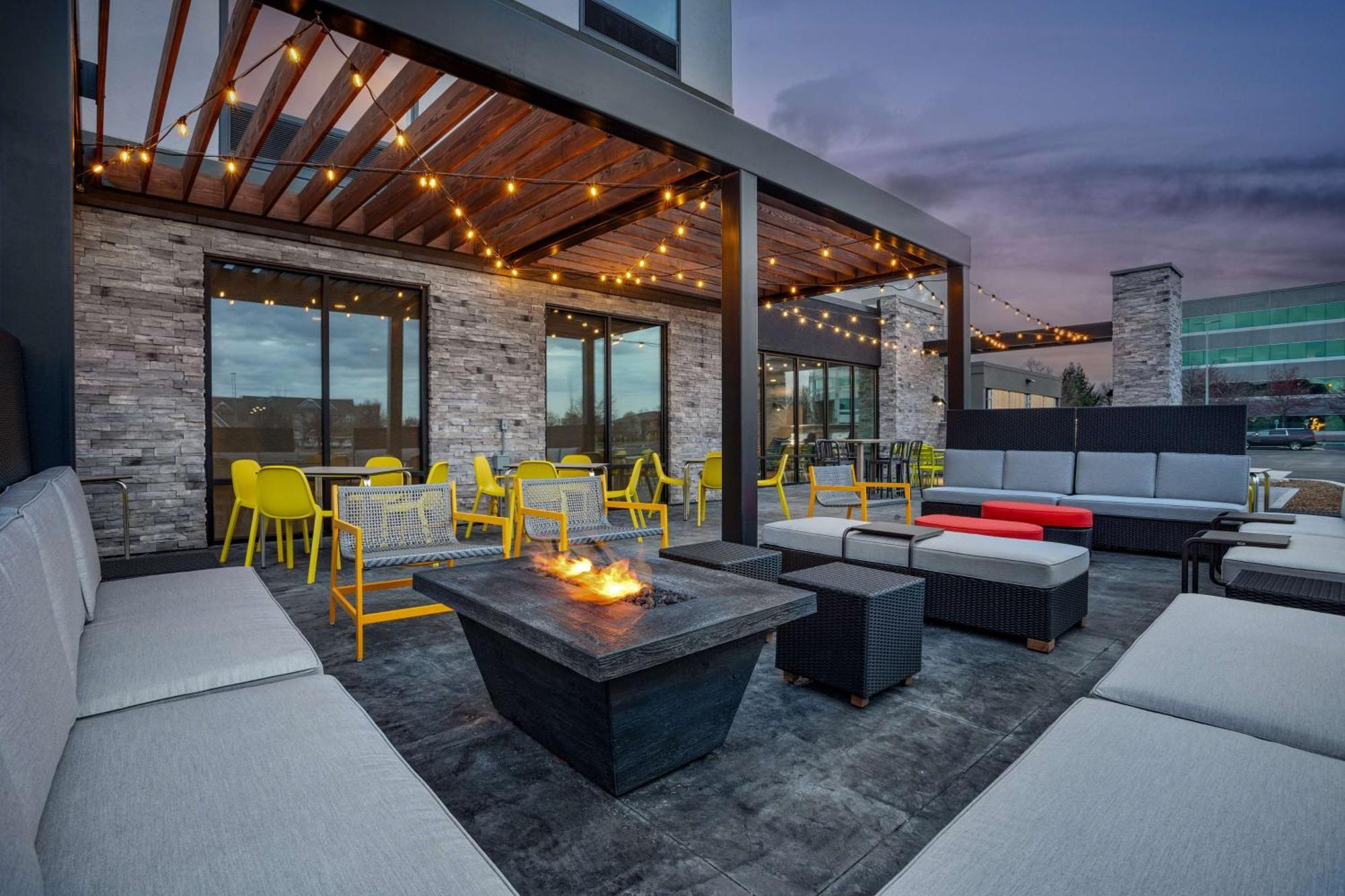 Home2 Suites By Hilton Indianapolis North At Intech Park Ngoại thất bức ảnh